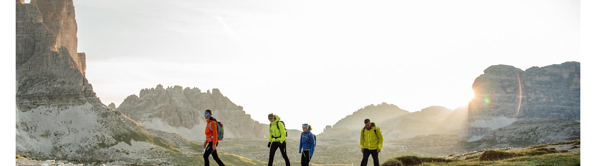 Escursioni tra le cime delle montagne