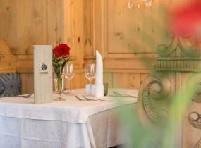 Einladender Esstisch im Restaurant