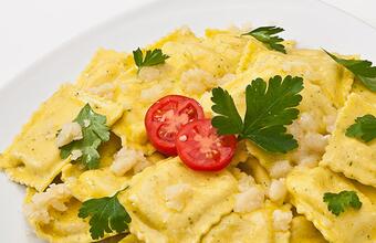 Ravioli with gray cheese